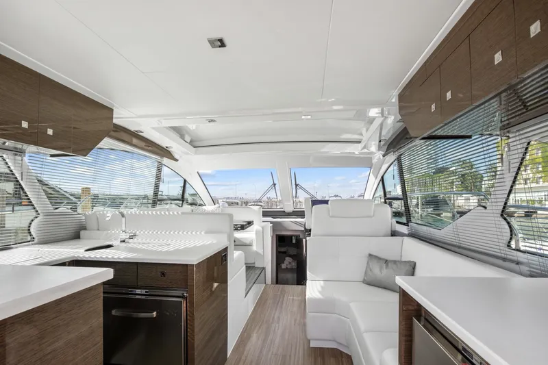Slide: The Image of Cruisers Yachts 50 Cantius 2019 - 18
