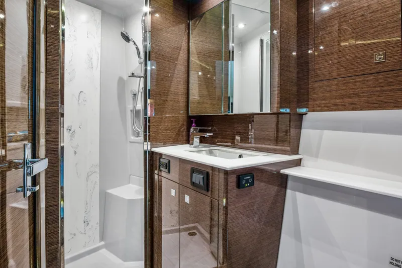 Slide: The Image of Cruisers Yachts 50 Cantius 2019 - 34