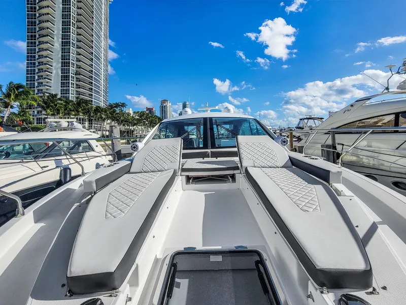 Slide: The Image of Cruisers Yachts 50 Cantius 2019 - 7