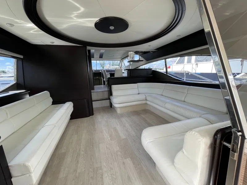 Slide: The Image of Ferretti 680 2001 - 11