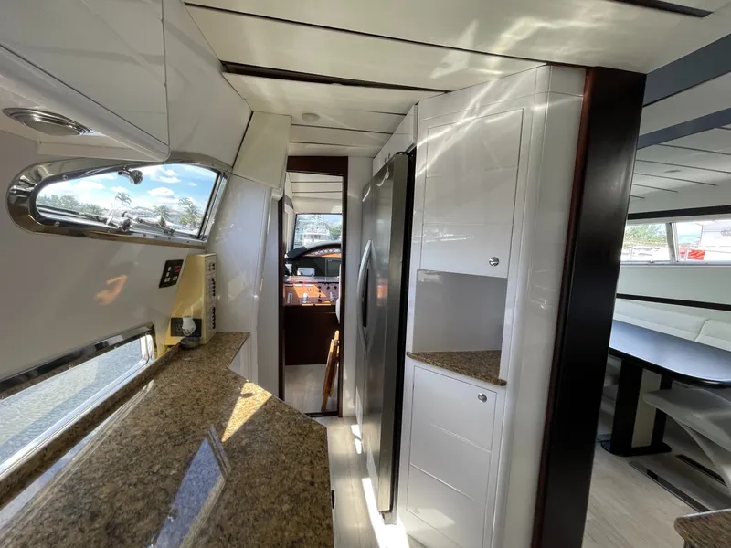 Slide: The Image of Ferretti 680 2001 - 16