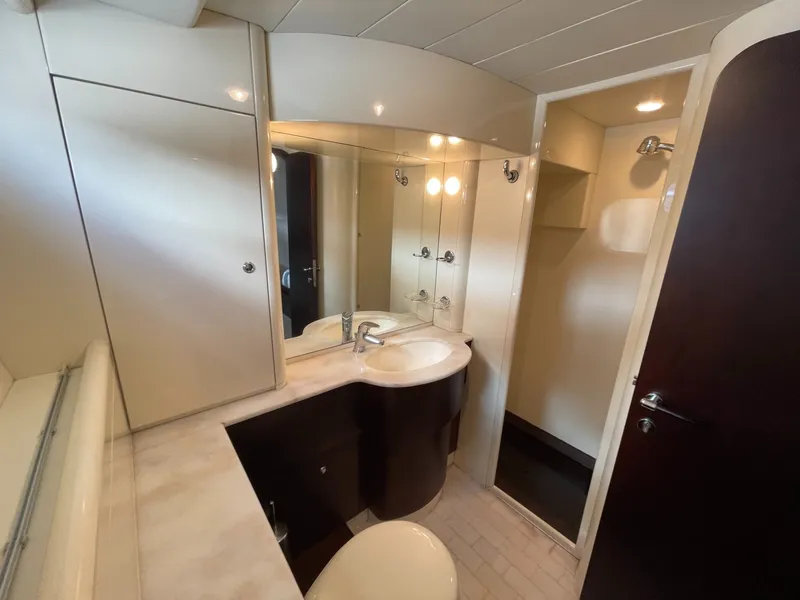 Slide: The Image of Ferretti 680 2001 - 24