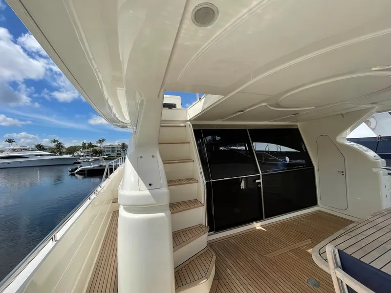 Slide: The Image of Ferretti 680 2001 - 6