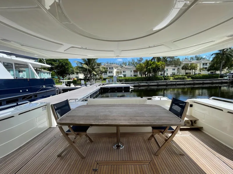 Slide: The Image of Ferretti 680 2001 - 8