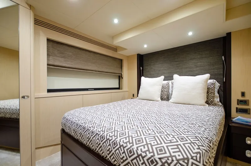 Slide: The Image of Sunseeker 75 Yacht 2018 - 19