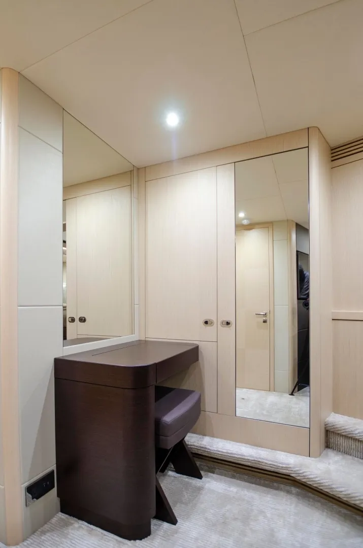 Slide: The Image of Sunseeker 75 Yacht 2018 - 22