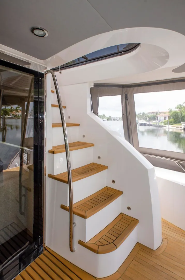 Slide: The Image of Sunseeker 75 Yacht 2018 - 4