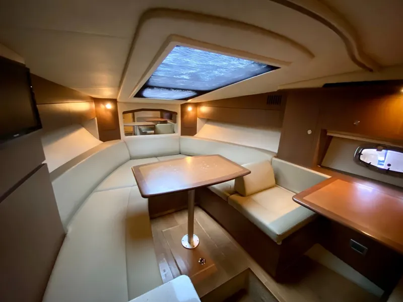 Slide: The Image of Sea Ray 310 Sundancer 2013 - 16