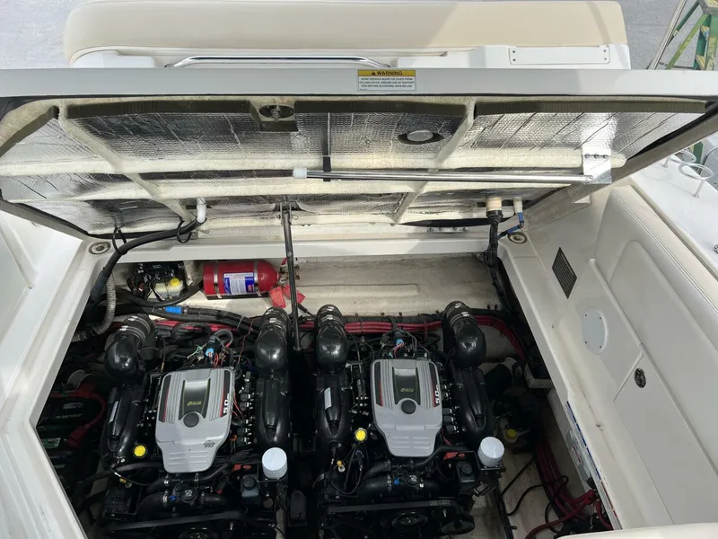 Slide: The Image of Sea Ray 310 Sundancer 2013 - 24