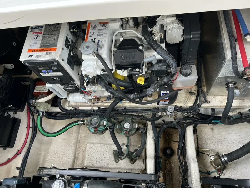 Slide: The Image of Sea Ray 310 Sundancer 2013 - 26