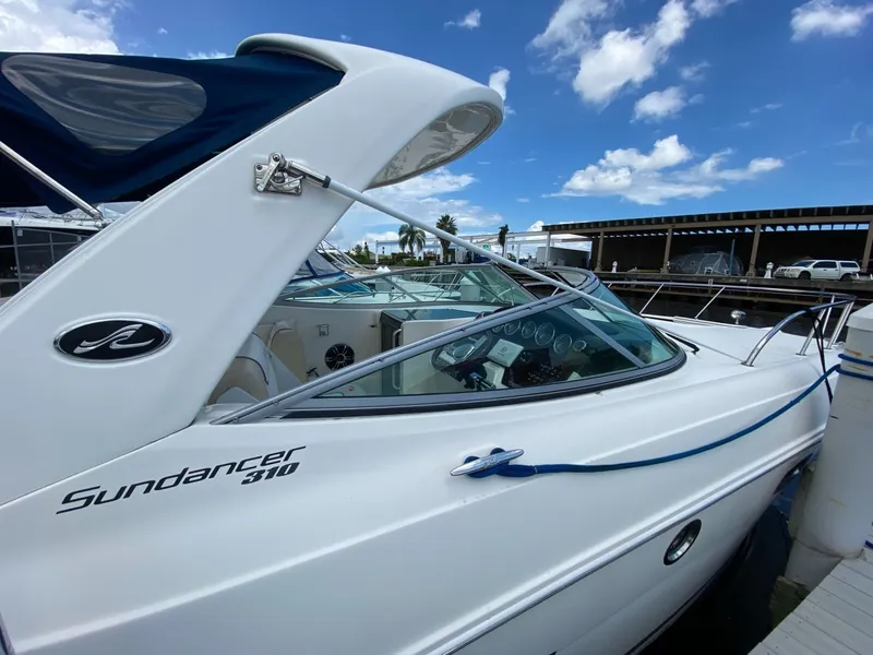 Slide: The Image of Sea Ray 310 Sundancer 2013 - 8