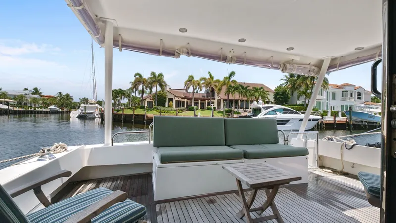 Slide: The Image of Pacific Mariner 65 Motoryacht 2000 - 15