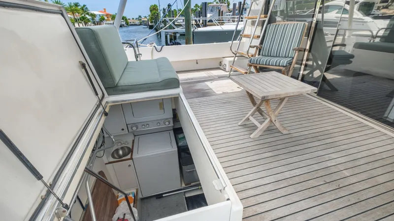 Slide: The Image of Pacific Mariner 65 Motoryacht 2000 - 16