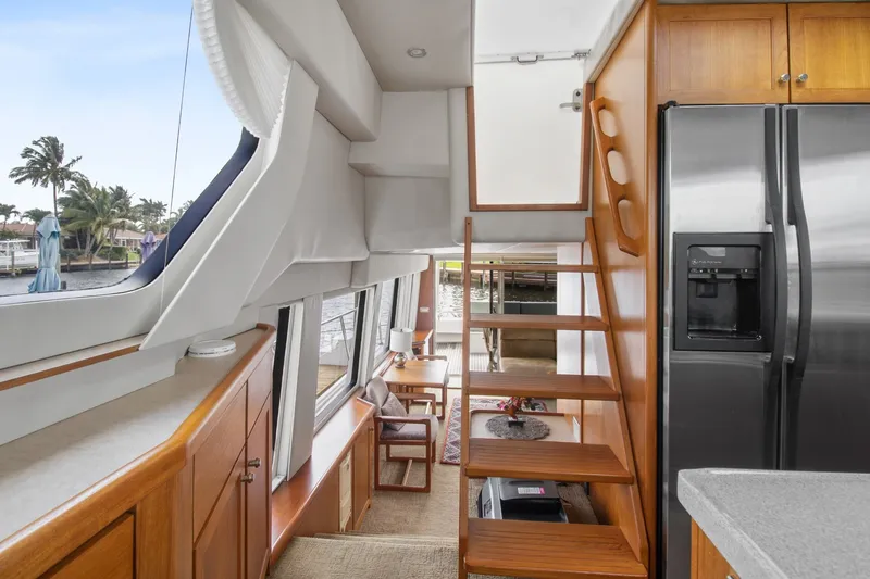 Slide: The Image of Pacific Mariner 65 Motoryacht 2000 - 19