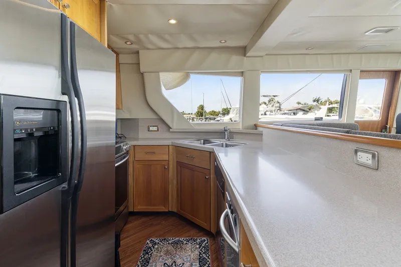 Slide: The Image of Pacific Mariner 65 Motoryacht 2000 - 21