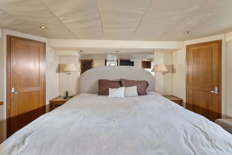 Slide: The Image of Pacific Mariner 65 Motoryacht 2000 - 31