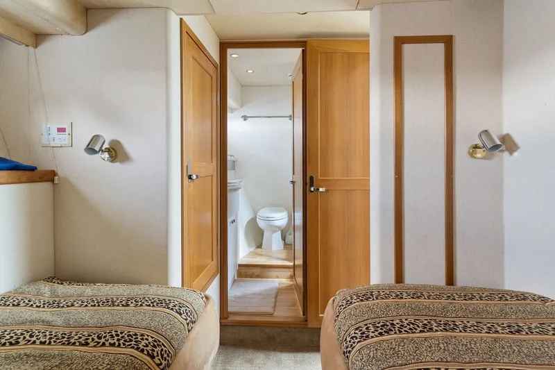 Slide: The Image of Pacific Mariner 65 Motoryacht 2000 - 39