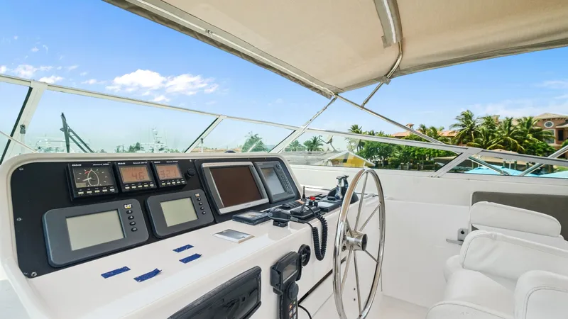 Slide: The Image of Pacific Mariner 65 Motoryacht 2000 - 6