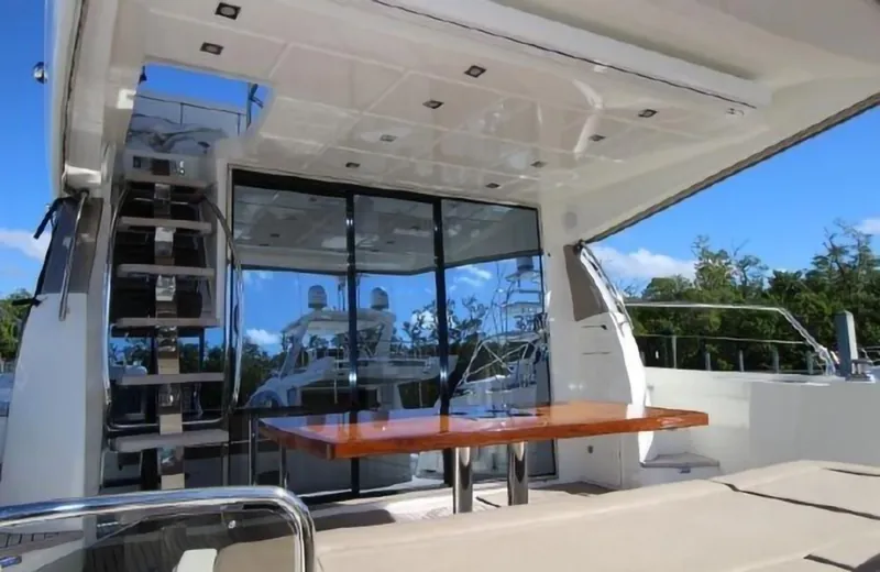 Slide: The Image of Prestige 550 2015 - 10