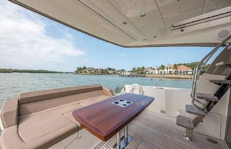 Slide: The Image of Prestige 550 2015 - 8