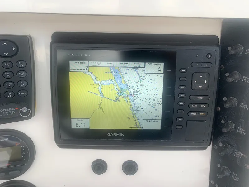 Slide: The Image of Venture 34 Center Console 2001 - 5