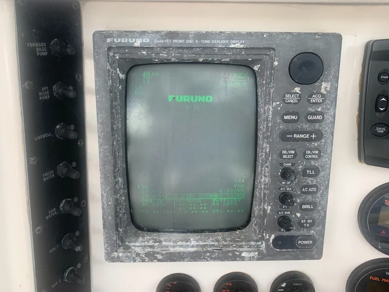 Slide: The Image of Venture 34 Center Console 2001 - 7