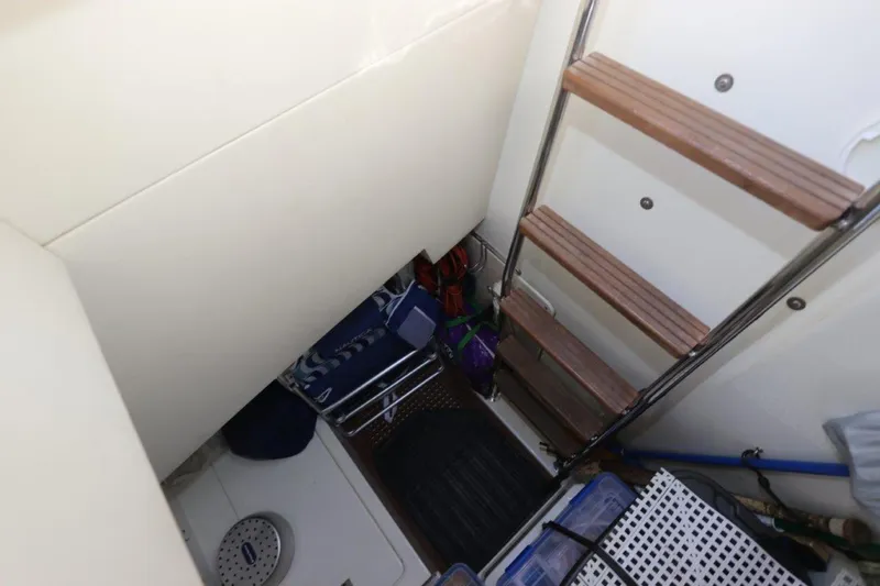 Slide: The Image of Sunseeker Predator 2004 - 10