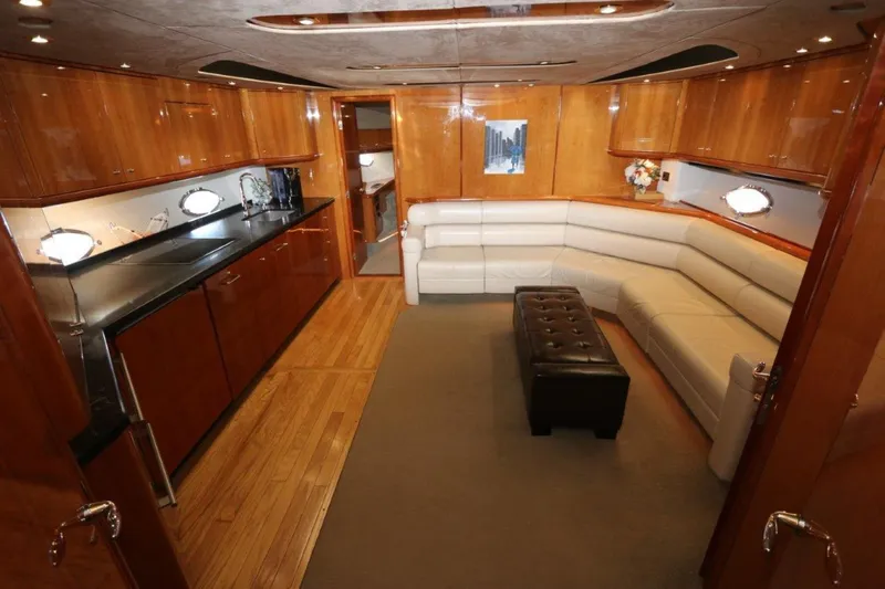 Slide: The Image of Sunseeker Predator 2004 - 19
