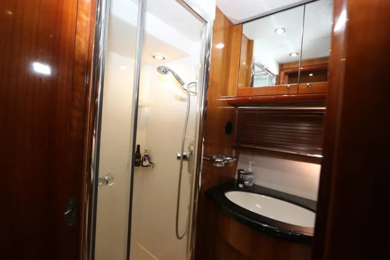 Slide: The Image of Sunseeker Predator 2004 - 36