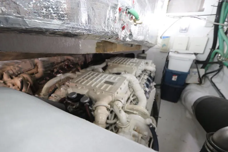 Slide: The Image of Sunseeker Predator 2004 - 41