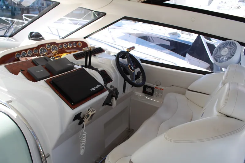 Slide: The Image of Carver Yachts Trojan 440 Express 2000 - 16
