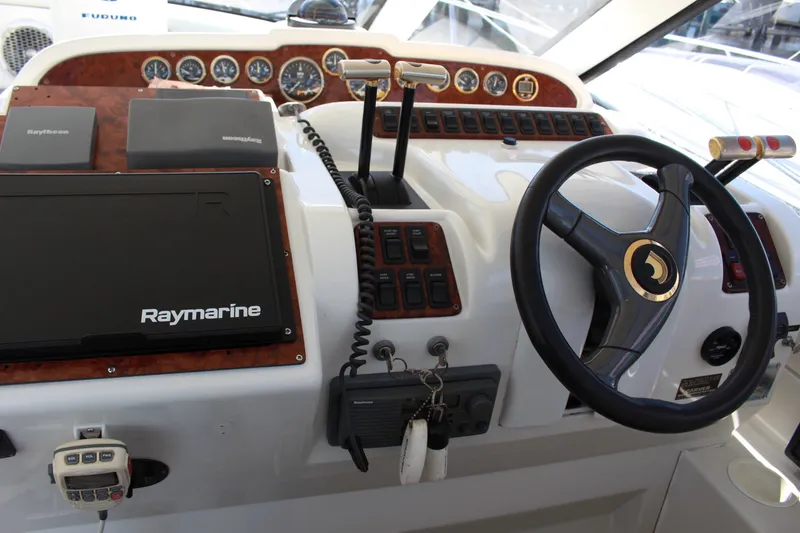 Slide: The Image of Carver Yachts Trojan 440 Express 2000 - 17