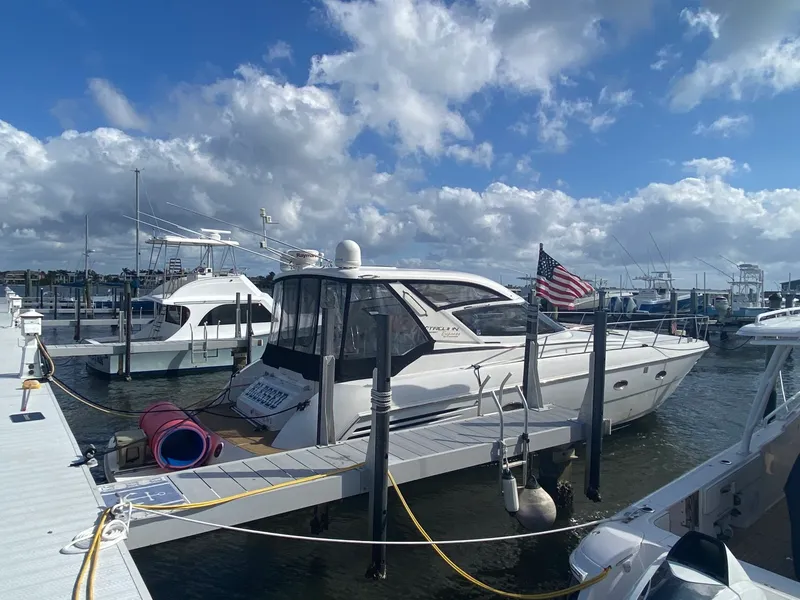 Slide: The Image of Carver Yachts Trojan 440 Express 2000 - 2