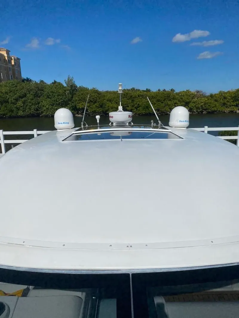 Slide: The Image of Carver Yachts Trojan 440 Express 2000 - 5