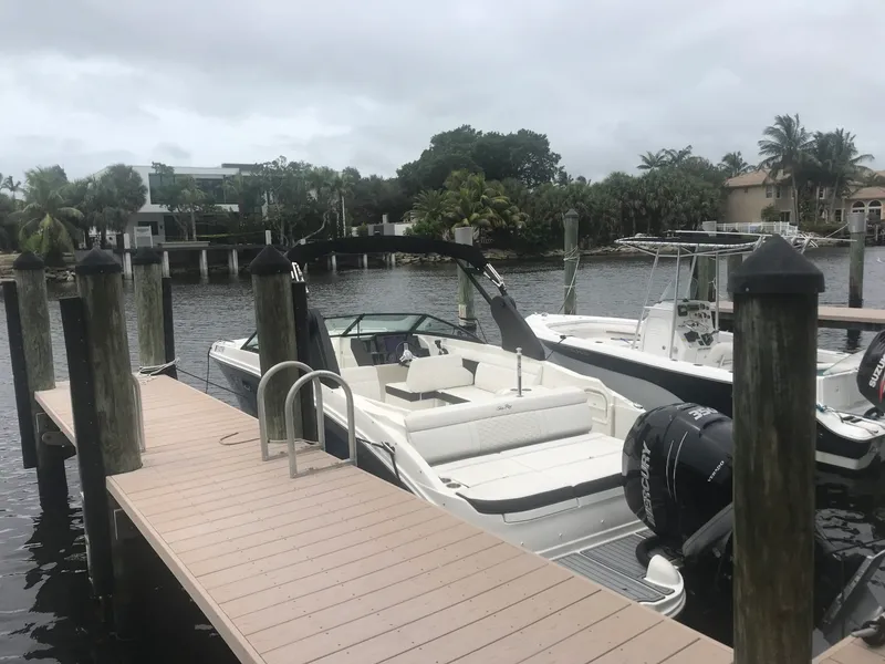 Slide: The Image of Sea Ray SDX 270 Outboard 2019 - 3
