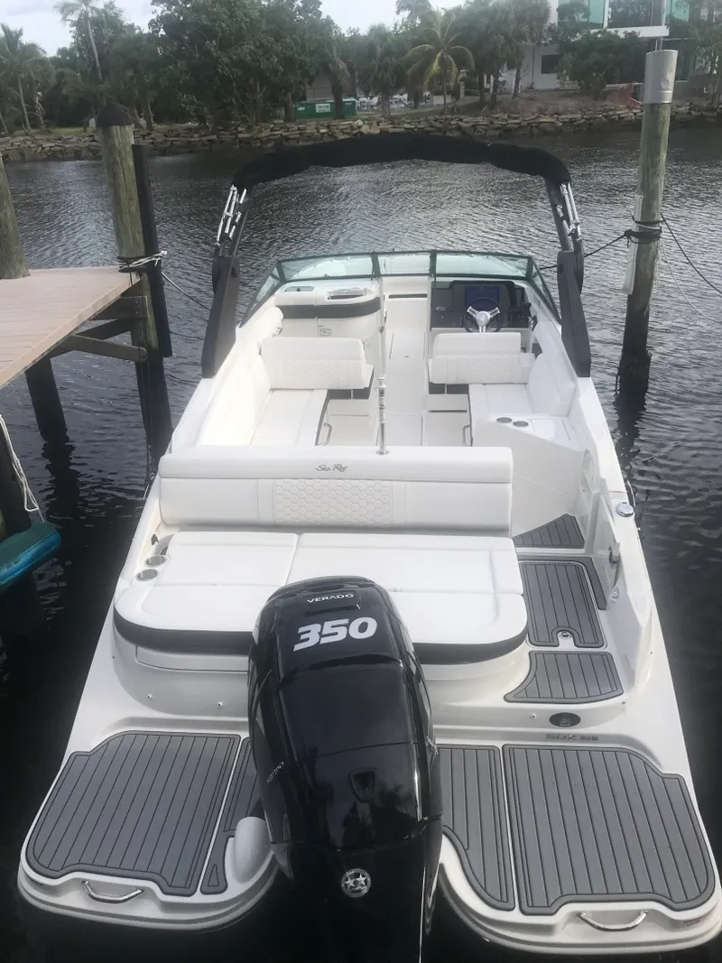 Slide: The Image of Sea Ray SDX 270 Outboard 2019 - 5