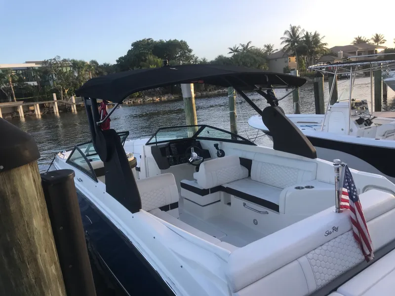 Slide: The Image of Sea Ray SDX 270 Outboard 2019 - 8