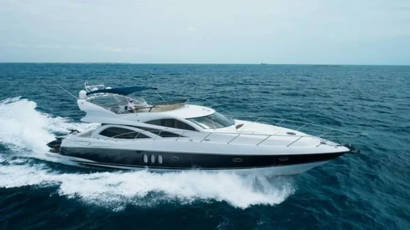 The Image of Sunseeker Manhattan 2004 - 0