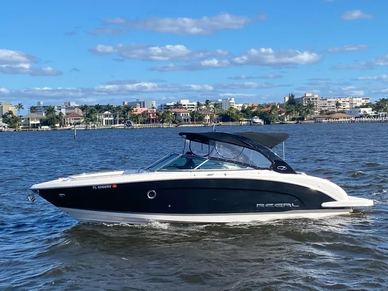 The Image of Regal 3200 Bowrider 2016 - 0