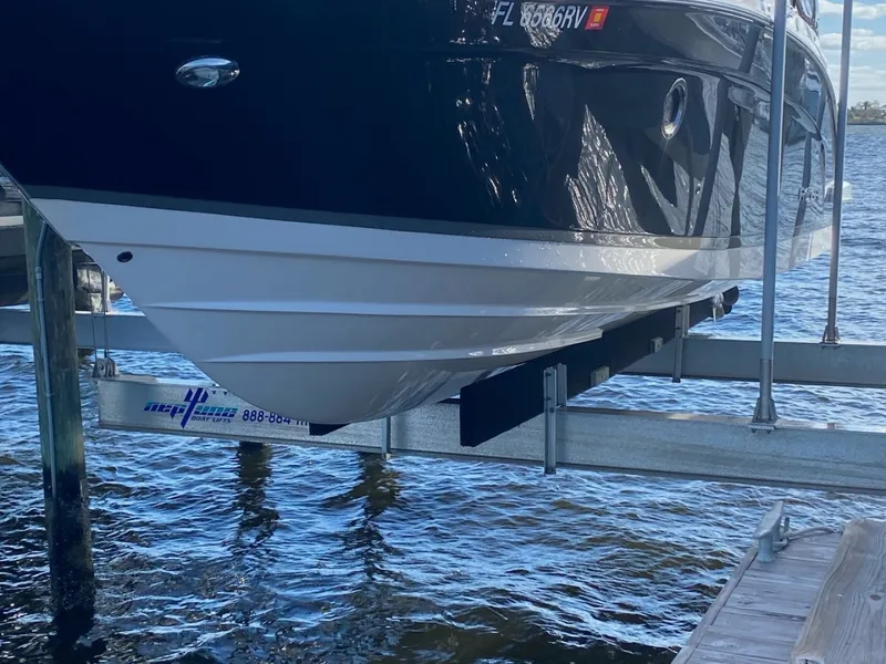 Slide: The Image of Regal 3200 Bowrider 2016 - 13