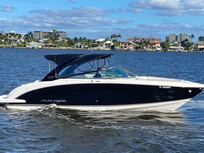 Slide: The Image of Regal 3200 Bowrider 2016 - 3