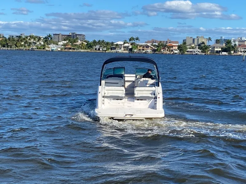 Slide: The Image of Regal 3200 Bowrider 2016 - 4
