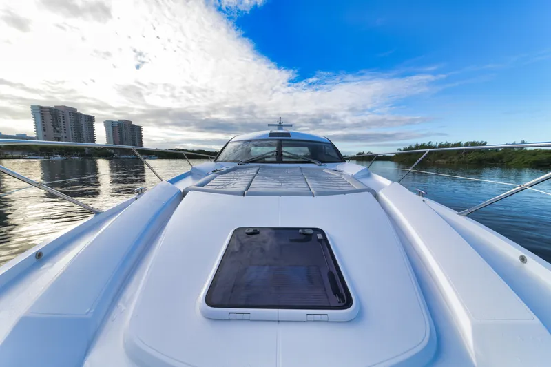Slide: The Image of Sunseeker Predator 2017 - 11