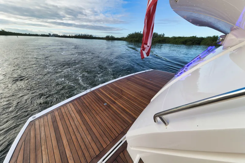 Slide: The Image of Sunseeker Predator 2017 - 17