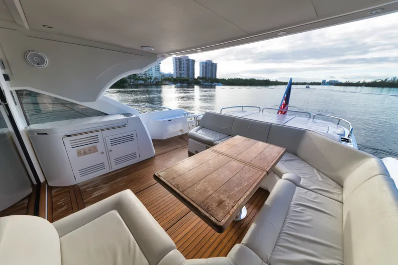 Slide: The Image of Sunseeker Predator 2017 - 26