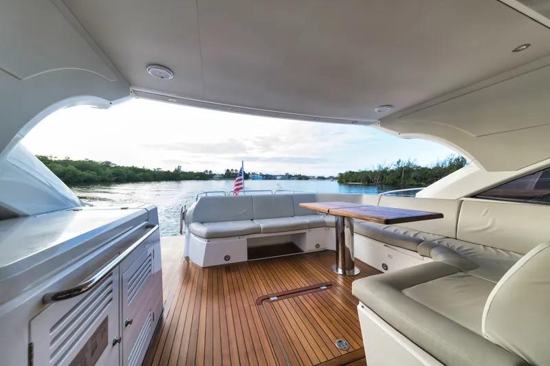 Slide: The Image of Sunseeker Predator 2017 - 27