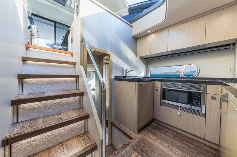 Slide: The Image of Sunseeker Predator 2017 - 34