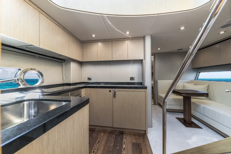 Slide: The Image of Sunseeker Predator 2017 - 37