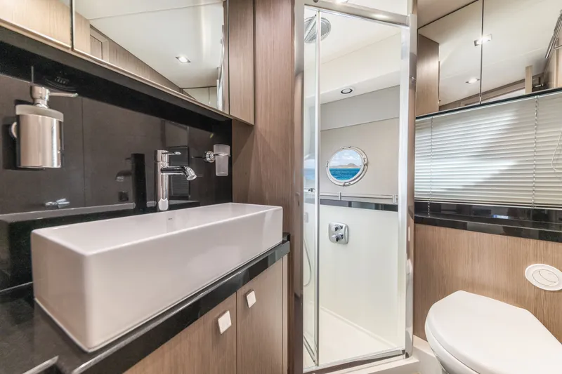 Slide: The Image of Sunseeker Predator 2017 - 41