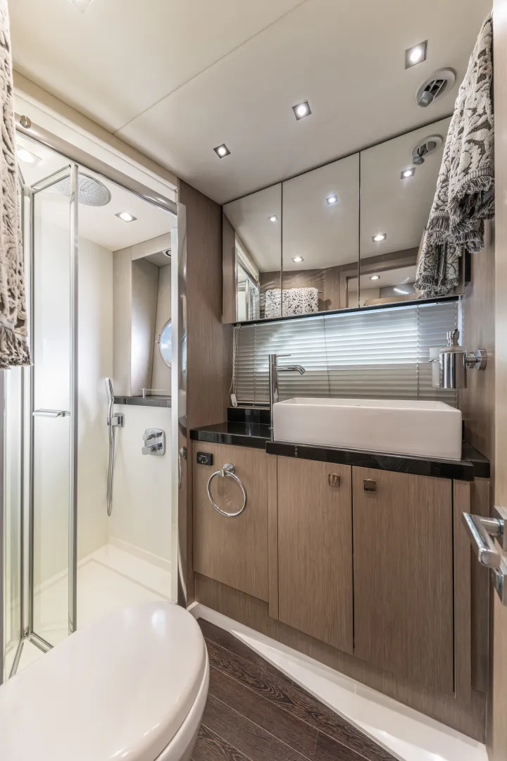 Slide: The Image of Sunseeker Predator 2017 - 44